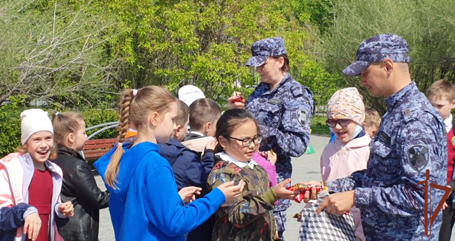 Ежегодный всероссийский ведомственный проект «Каникулы с Росгвардией» стартовал на Урале