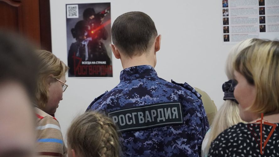 Росгвардия открыла интерактивную выставку для участников акции «Ночь музеев» в Нарьян-Маре