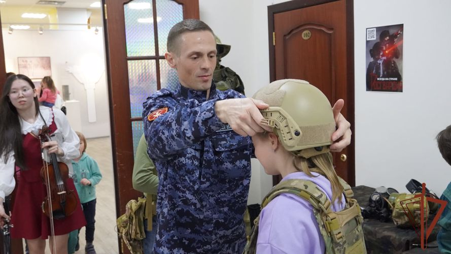 Росгвардия открыла интерактивную выставку для участников акции «Ночь музеев» в Нарьян-Маре