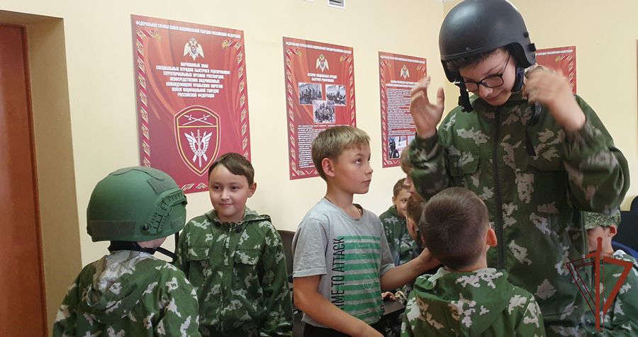 В Тюмени и на Ямале поддержали всероссийский проект «Каникулы с Росгвардией»