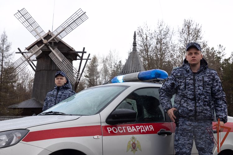 Сотрудники вневедомственной охраны Росгвардии проверили музеи Архангельской области на предмет обеспечения безопасности