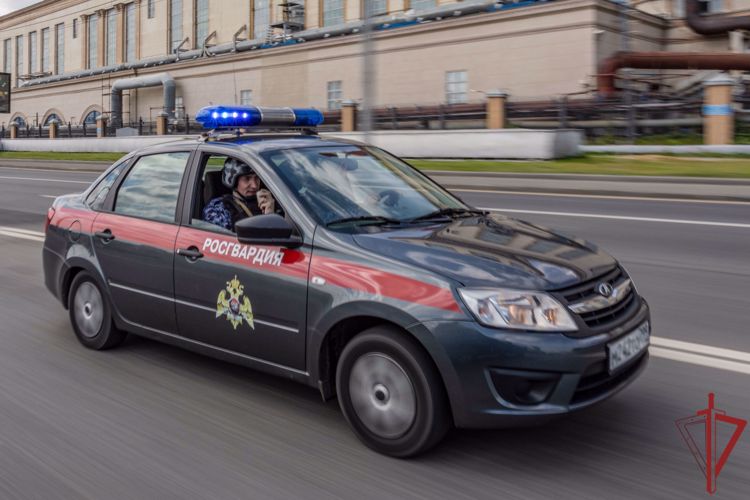 Росгвардейцы задержали мужчину по подозрению в причинении тяжкого вреда здоровью в Москве