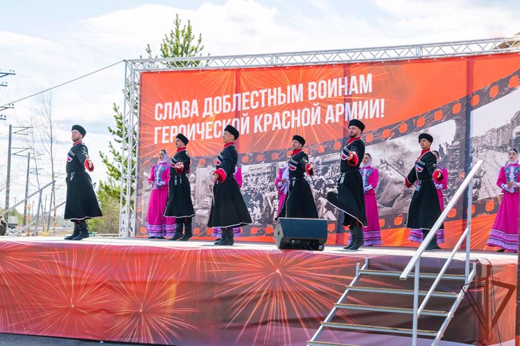 Росгвардия обеспечила безопасность встречи поезда-музея «Эшелон Победы» на Ямале