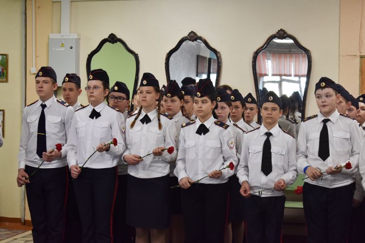 Увековечена память в Сыктывкаре росгвардейца-участника спецоперации