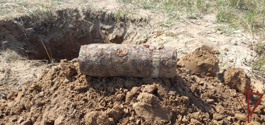 Взрывотехники ОМОН уничтожили снаряд времен Великой Отечественной войны