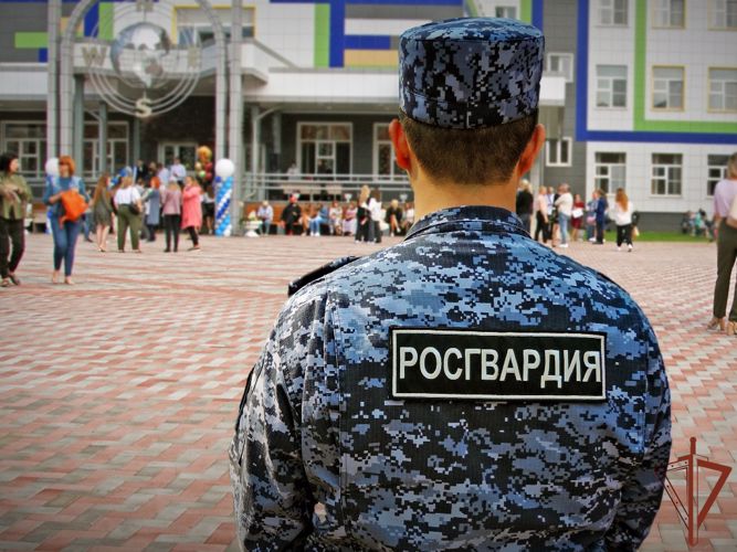 Росгвардейцы обеспечили безопасность последних звонков в школах Сибири