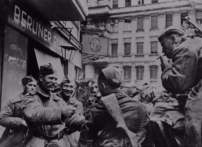 Иван Шагин. Мы в Берлине. 1945 год.