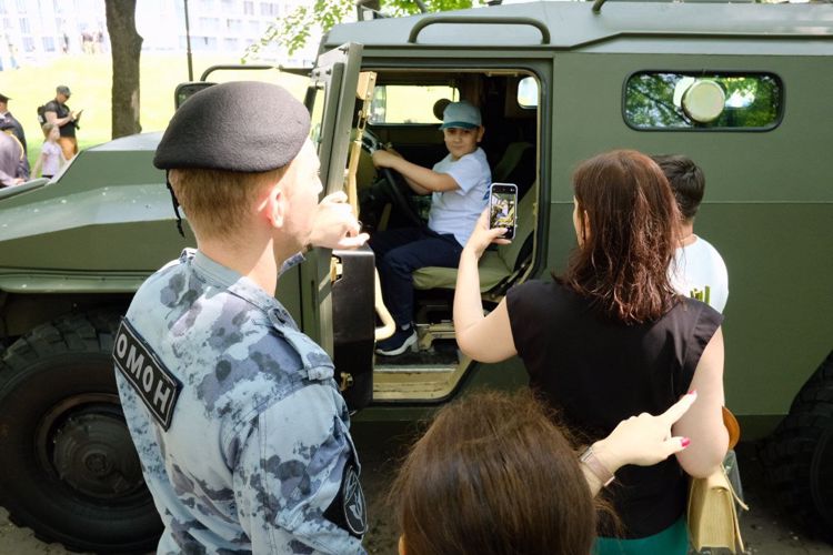 Военнослужащие и сотрудники Росгвардии приняли участие в фестивале «Динамо - 100 лет»