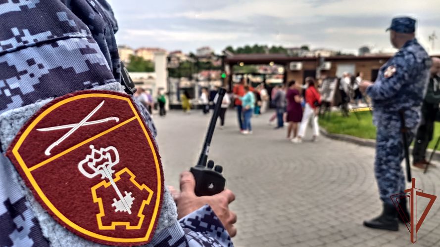 В Севастополе росгвардейцы обеспечили безопасность во время проведения Всероссийской акции «Ночь в музее - 2023»