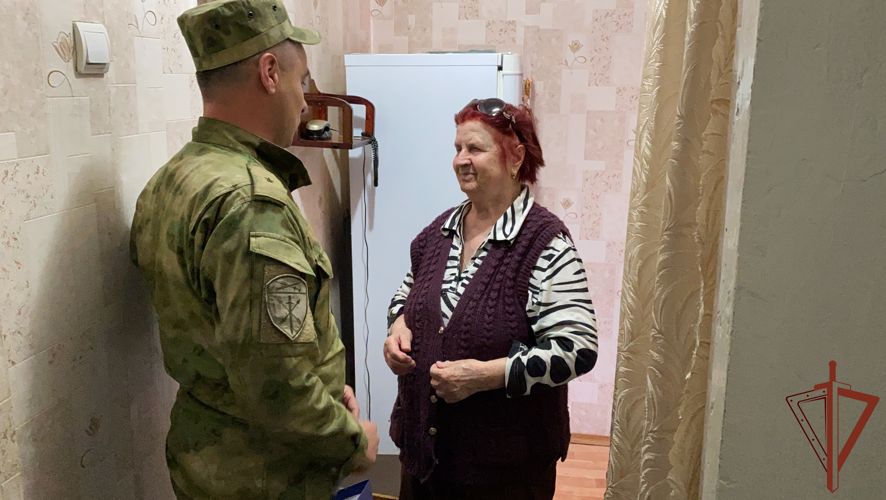 В Кабардино-Балкарии росгвардейцы присоединились к акции «Парад у дома ветерана»