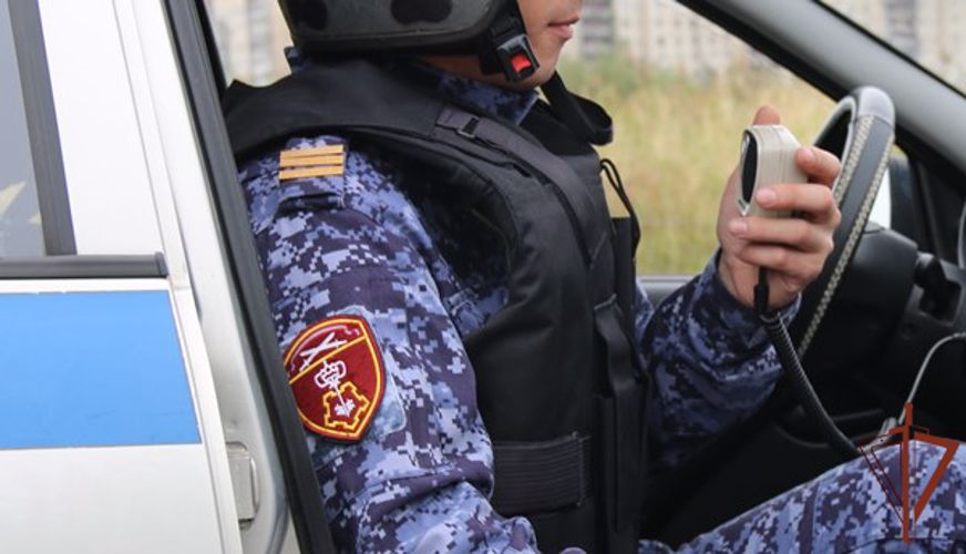 Самовольно ушедших из детских домов детей разыскали сотрудники Росгвардии в Архангельской области