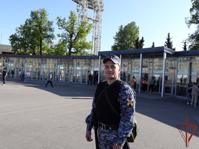 Росгвардейцы обеспечили порядок на международных массовых мероприятиях и спортивных праздниках с Санкт-Петербурге