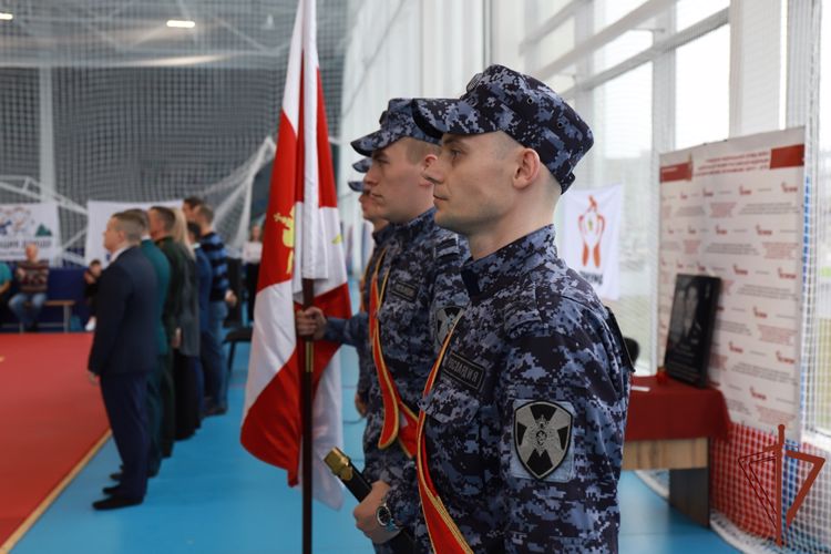 В Уральском округе Росгвардии продолжаются военно-патриотические мероприятия для школьников 