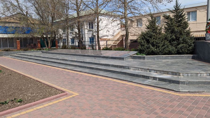 Росгвардейцы в Запорожской и  Херсонской областях привели в порядок более 20 памятников воинам Великой Отечественной войны   