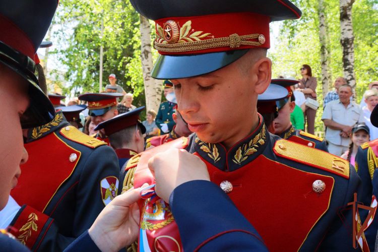 В кадетских училищах Росгвардии прозвенел последний звонок