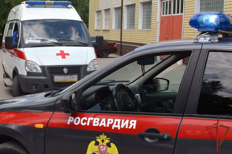 Патруль Росгвардии задержал в Улан-Удэ подозреваемого в нападении на медработника 