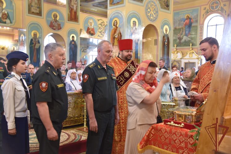 Командующий Сибирским округом Росгвардии принял участие во «Всероссийском молебне о Победе»