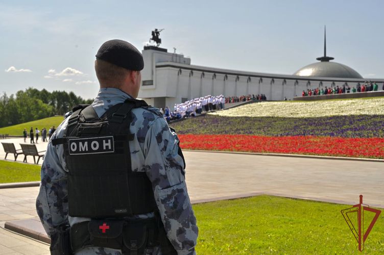  Безопасность празднования Дня России в Москве обеспечила Росгвардия