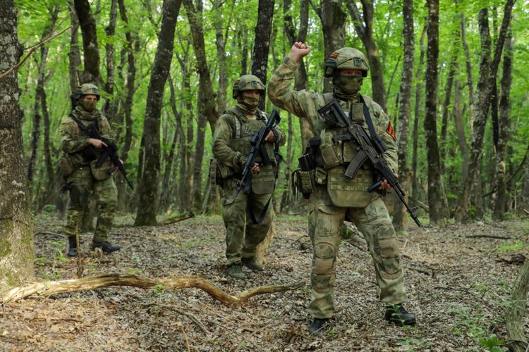 Профессионалами не рождаются