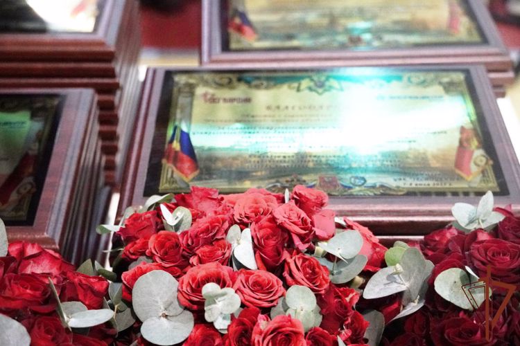 В Тольятти открылась выставка "Мама Героя"
