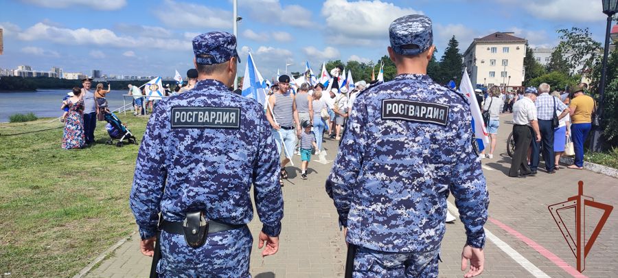 На массовых мероприятиях по случаю Дня ВМФ в Сибири общественный порядок обеспечила Росгвардия