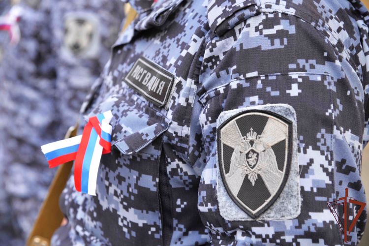 Росгвардия на Урале приняла участие в акциях и проектах, приуроченных ко Дню Государственного флага России