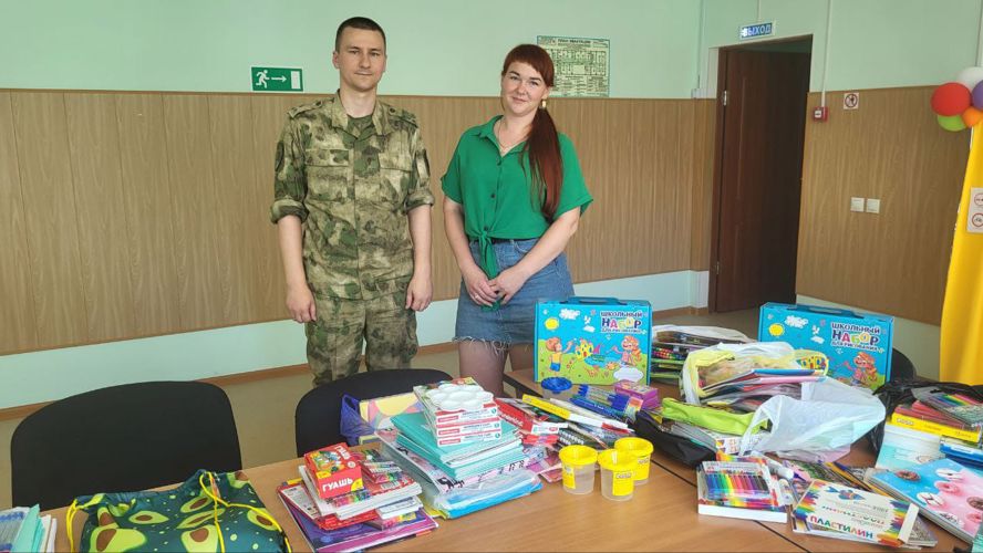 Росгвардия помогает семьям собрать детей в школу