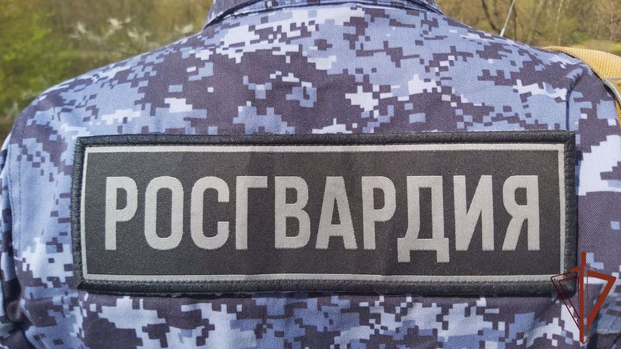 Более ста человек эвакуировали росгвардейцы из загоревшегося жилого дома в Подмосковье