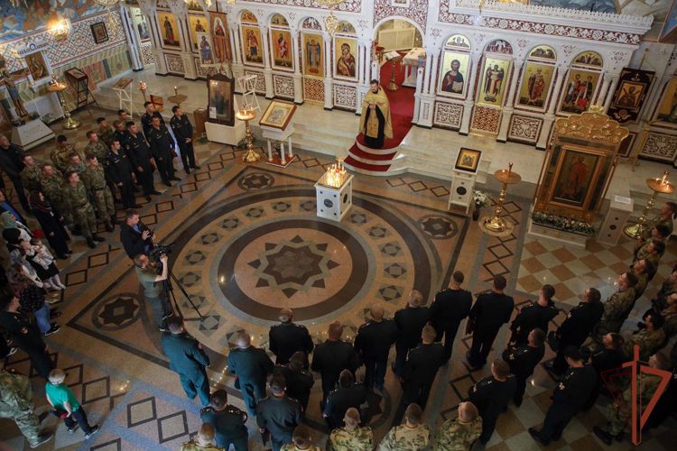 В честь Героя России, погибшего в ходе СВО, открыли мемориальную доску в Подмосковье