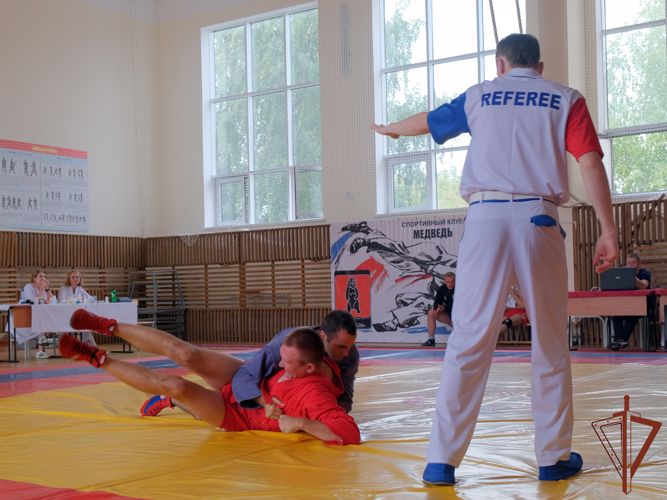 Чемпионат Приволжского округа Росгвардии по самбо прошел в Нижнем Новгороде