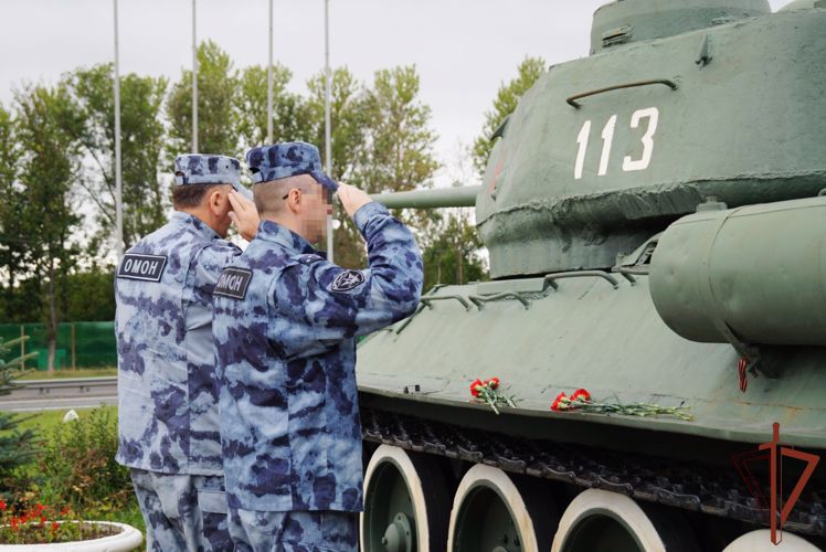 Сотрудники ОМОН «Бастион»  в Пулково провели посвящённое 80-летию разгрома немецко-фашистских войск в Курской битве мероприятие