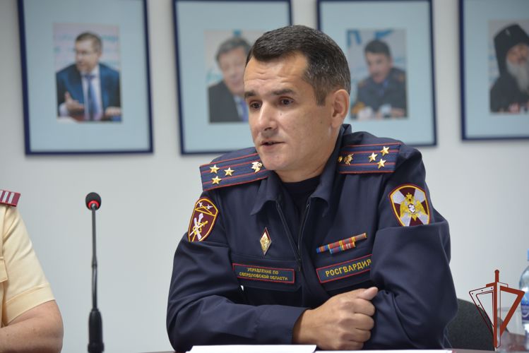 Офицер Росгвардии стал участником межведомственной пресс-конференции по вопросам обеспечения безопасности образовательных учреждений на Урале (видео)