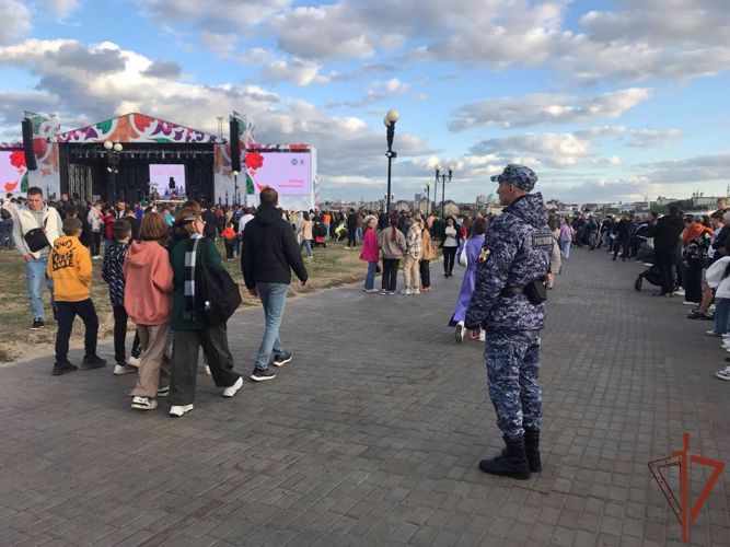 Росгвардейцы выполнили задачи по обеспечению безопасности участников празднования Дня Республики Татарстан
