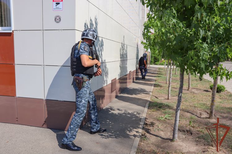 Росгвардейцы Северного Кавказа участвуют во всероссийских антитеррористических учениях 