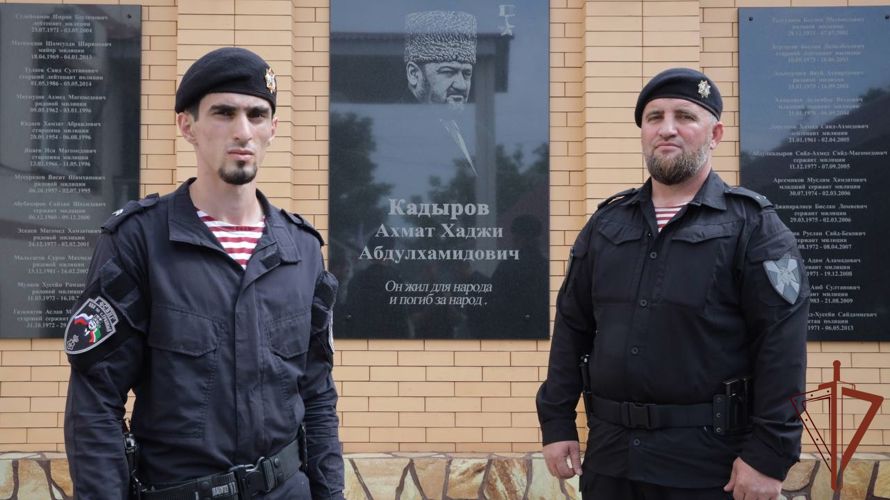 Росгвардейцы пришли на помощь потерявшей сознание жительнице Грозного в общественном транспорте                                                                                                                                               