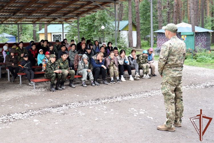 Всероссийский ведомственный проект «Каникулы с Росгвардией» проходит в Сибири