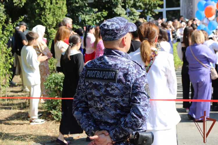 Росгвардейцы Северо-Кавказского округа обеспечили правопорядок мероприятий, посвященных Дню знаний