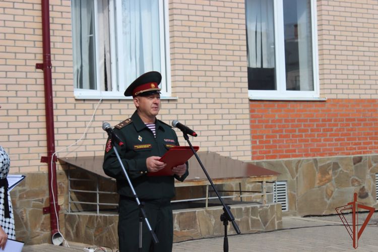 День знаний состоялся в грозненской школе Росгвардии