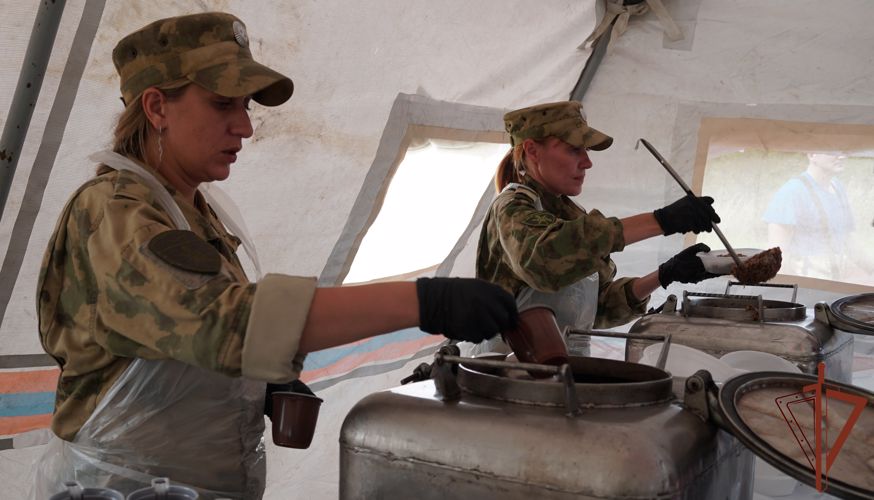 На Сахалине росгвардейцы приняли участие в VIII молодежном форуме «Правовые университеты»