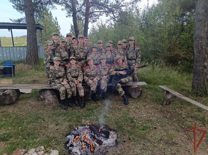 Росгвардейцы провели «Зарницу» с учащимися подшефной школы в Тверской области