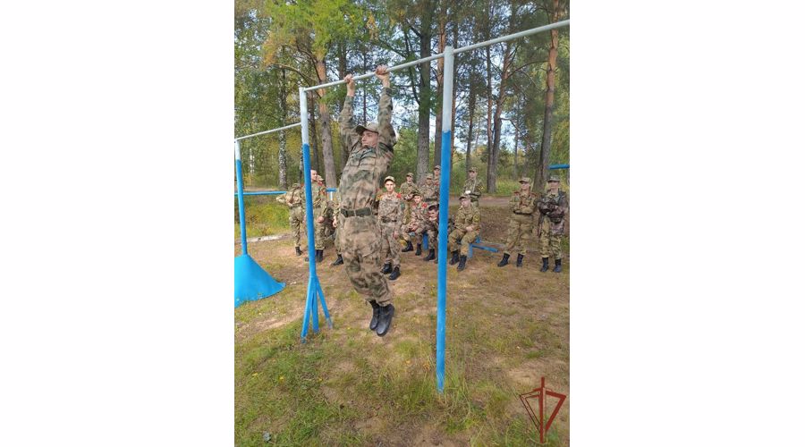 Росгвардейцы провели «Зарницу» с учащимися подшефной школы в Тверской области