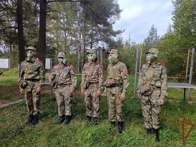 Росгвардейцы провели «Зарницу» с учащимися подшефной школы в Тверской области