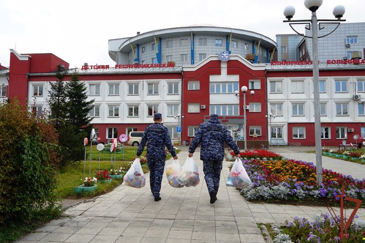 Росгвардейцы в Бурятии присоединились к акции «Шкатулка храбрости»