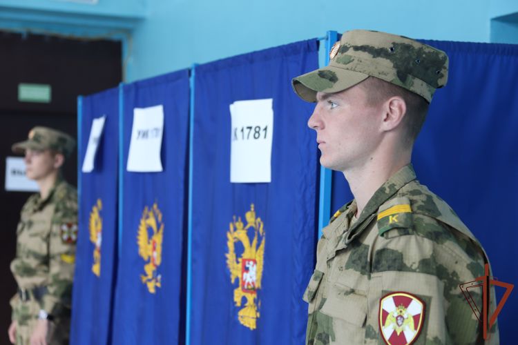 Росгвардия обеспечила безопасность избирателей в Сибирском федеральном округе
