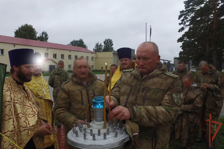 Экспериментальный образец полевого храма, созданного для зоны СВО, открыли в учебном центре Новосибирского военного института Росгвардии