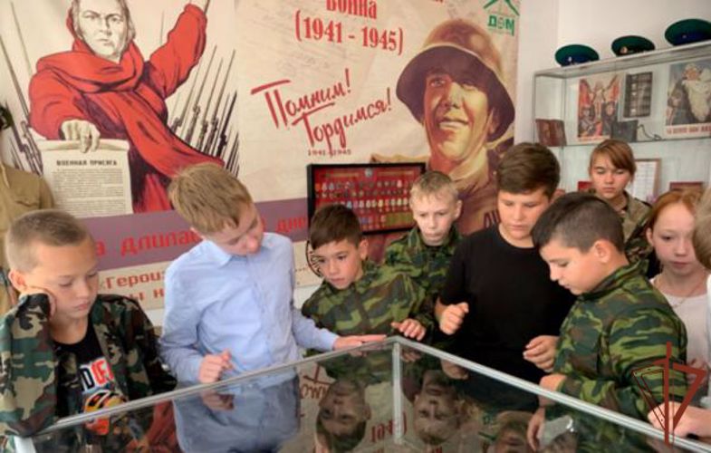 Тематические встречи провели росгвардейцы с юными зауральцами