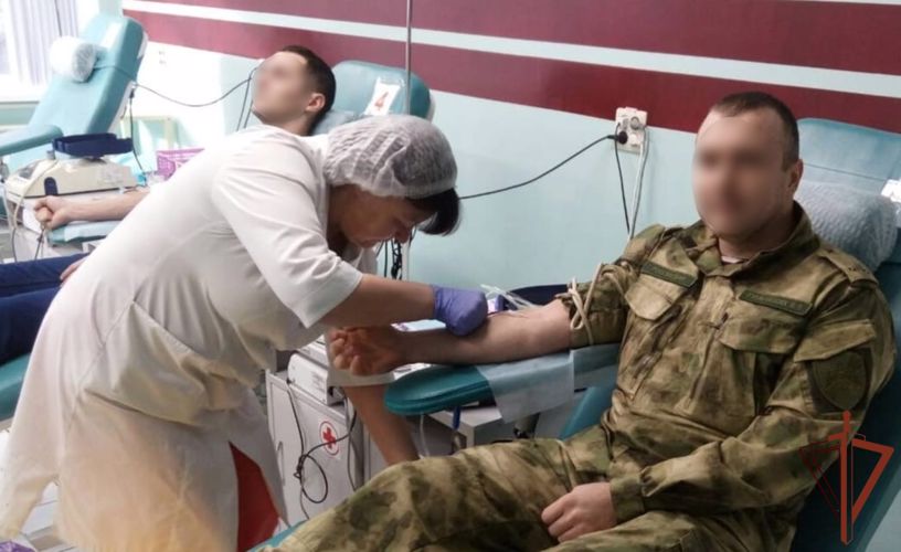 Росгвардейцы пополнили банк крови медучреждений Тюмени