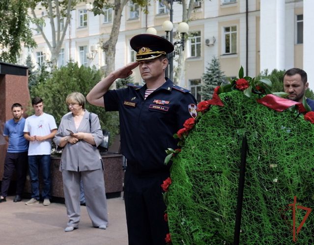 В Дагестане росгвардейцы почтили память коллег, погибших при исполнении служебного долга