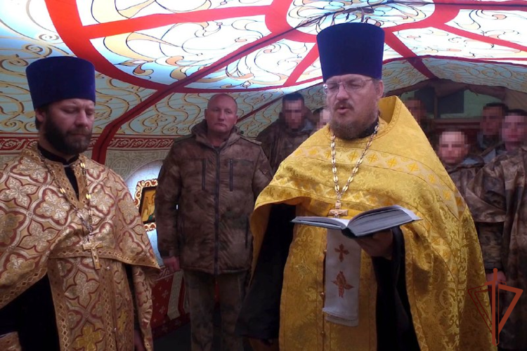 Экспериментальный образец полевого храма, созданного для зоны СВО, открыли в учебном центре Новосибирского военного института Росгвардии 