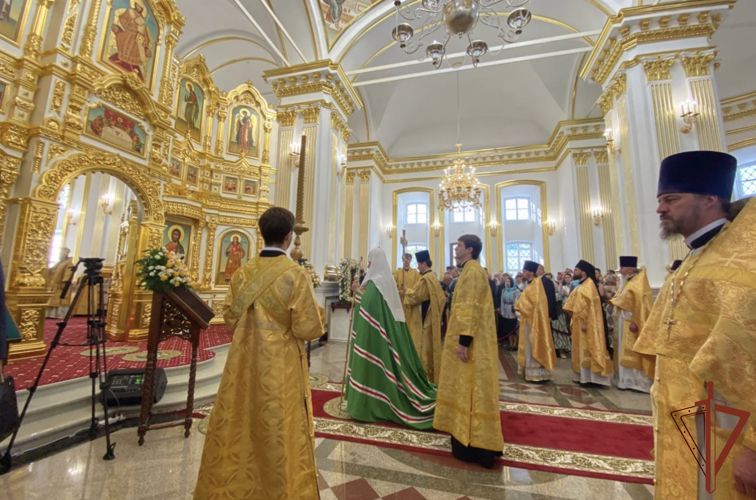 Росгвардейцы приняли участие обеспечении безопасности во время освещения Костромского Кремля